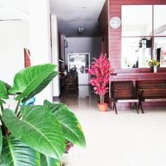 The Son Patong Beach Hotel интерьер отеля