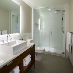 Отель Element Vancouver Metrotown Канада, Бурнаби - отзывы, цены и фото номеров - забронировать отель Element Vancouver Metrotown онлайн ванная