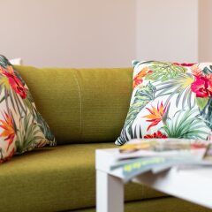 Отель Little Home - Wspólna 41 Польша, Варшава - отзывы, цены и фото номеров - забронировать отель Little Home - Wspólna 41 онлайн комната для гостей фото 3
