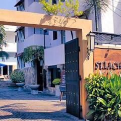St. Lachlan Hotel & Suites фото 2