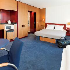 Отель Novotel Suites Berlin City Potsdamer Platz 3* Стандартный номер с разными типами кроватей