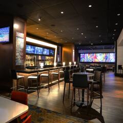 Отель Hilton Columbus Downtown гостиничный бар