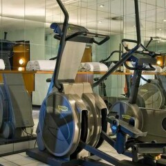 Отель Wyndham Hannover Atrium Германия, Ганновер - 1 отзыв об отеле, цены и фото номеров - забронировать отель Wyndham Hannover Atrium онлайн фитнесс-зал фото 3