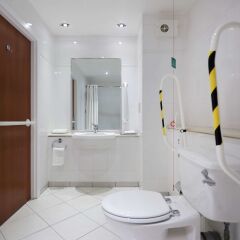 DoubleTree by Hilton Hotel Dartford Bridge ванная