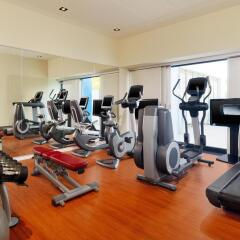 Отель Four Points By Sheraton Munich Central фитнесс-зал