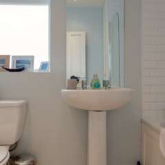 Отель Beautiful 1 Bedroom Flat in Stoke Newington ванная