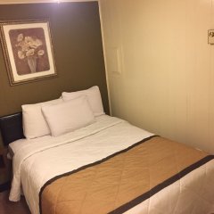 Rodeway Inn & Suites - Charles Town, WV in Charles Town, United States of America from 80$, photos, reviews - zenhotels.com guestroom photo 3