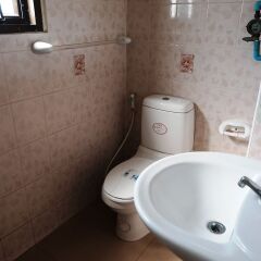 Апартаменты Parinya's Apartment Паттайя ванная
