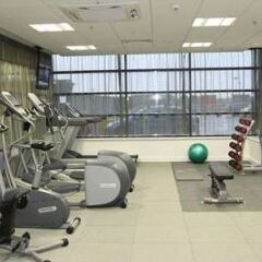 Отель Hampton by Hilton Liverpool/John Lennon Airport Великобритания, Ливерпуль - отзывы, цены и фото номеров - забронировать отель Hampton by Hilton Liverpool/John Lennon Airport онлайн фитнесс-зал фото 3