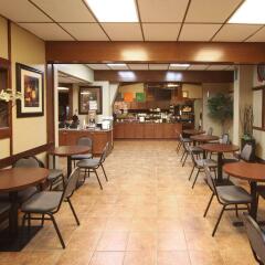 Отель Comfort Inn & Suites Downtown Edmonton питание