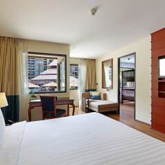 Отель Novotel Phuket Vintage Park сейф в номере