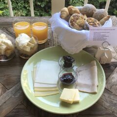 Отель Bed And Breakfast Amsterdam с домашними животными