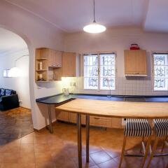 Отель St. Nicholas Church - 2 Br Apts в номере