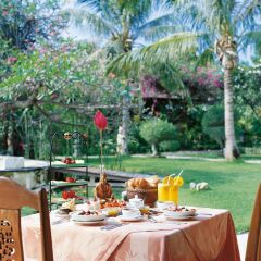 Отель Matahari Beach Resort & Spa питание