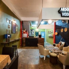 Отель Phuket Ghetto Child Hostel Таиланд, Пхукет - отзывы, цены и фото номеров - забронировать отель Phuket Ghetto Child Hostel онлайн интерьер отеля фото 2