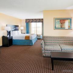 Отель Holiday Inn Express & Suites Somerset Central удобства в номере фото 2