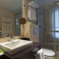 Отель Sercotel Codina Испания, Сан-Себастьян - отзывы, цены и фото номеров - забронировать отель Sercotel Codina онлайн ванная фото 2