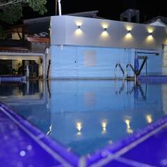 Thilaka City Hotel бассейн фото 2