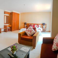 Eastiny Plaza Hotel комната для гостей фото 2