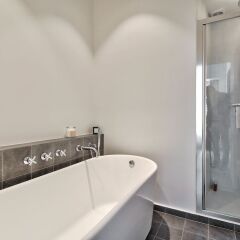 Отель Outstanding luxury apt - Louvre Франция, Париж - отзывы, цены и фото номеров - забронировать отель Outstanding luxury apt - Louvre онлайн ванная