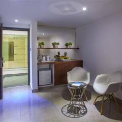 King Evelthon Beach Hotel & Resort в номере