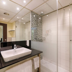 NOVINA HOTEL Wöhrdersee Nürnberg City ванная