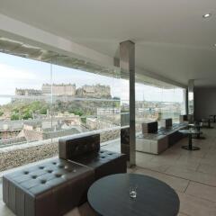 Отель DoubleTree by Hilton Edinburgh City Centre фото 6