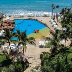 Costa De Oro Beach Hotel пляж