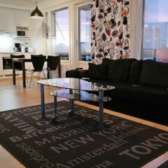 Апартаменты Local Nordic Apartments - Arctic Fox Ювяскюля комната для гостей фото 2