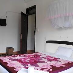 Отель Dalat Coffee House Homestay Далат сейф в номере