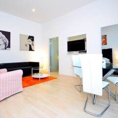 Апартаменты Vienna Residence Lovely Apartment With Space for 2 Close to the Subway Вена комната для гостей фото 2