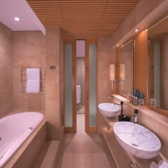 Shangri-La Dubai in Dubai, United Arab Emirates from 374$, photos, reviews - zenhotels.com bathroom photo 2