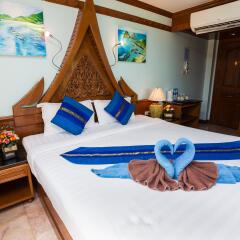Grand Blue Hotel комната для гостей