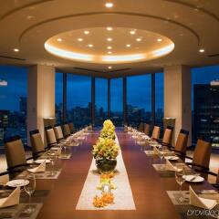 Four Seasons Hotel Tokyo at Marunouchi фото 2