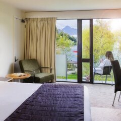 Novotel Queenstown Lakeside in Queenstown, New Zealand from 238$, photos, reviews - zenhotels.com guestroom