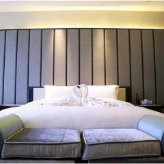 Отель Xiamen Goldcommon Royal Seaside Hotel and Hot Spring Китай, Сямынь - отзывы, цены и фото номеров - забронировать отель Xiamen Goldcommon Royal Seaside Hotel and Hot Spring онлайн комната для гостей фото 2