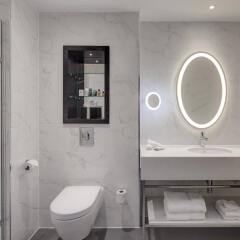 Отель Hilton London Euston ванная фото 2