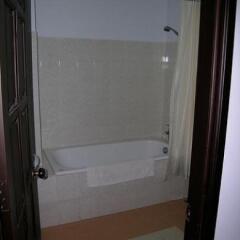 Chau Pho Hotel ванная