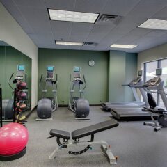 Отель Hampton Inn & Suites Chicago Downtown фитнесс-зал