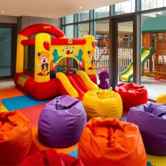 Отель Millennium Atria Business Bay детские мероприятия