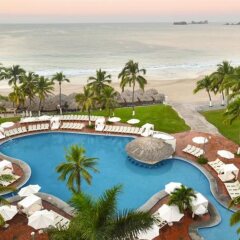 Hotel Emporio Ixtapa пляж фото 2