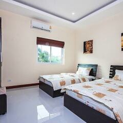 Отель Park View Villas B - Private & Luxury сейф в номере