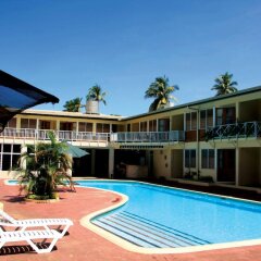 Отель Hexagon International Hotel Фиджи, Вити-Леву - отзывы, цены и фото номеров - забронировать отель Hexagon International Hotel онлайн бассейн фото 3
