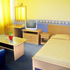 Отель Briz 2 Hotel Болгария, Варна - отзывы, цены и фото номеров - забронировать отель Briz 2 Hotel онлайн комната для гостей фото 4