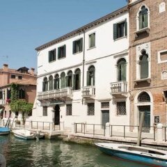 Easy Hostel Venice Венеция приотельная территория