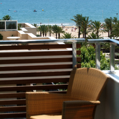 Отель Magnolia Hotel Salou - Adults Only Испания, Салоу - 3 отзыва об отеле, цены и фото номеров - забронировать отель Magnolia Hotel Salou - Adults Only онлайн пляж фото 2