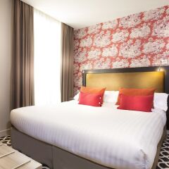 Отель Hôtel International Paris комната для гостей фото 8