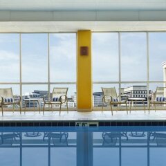 Отель DoubleTree by Hilton Silver Spring бассейн фото 2