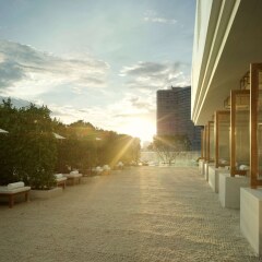 Отель Millennium Hilton Bangkok Бангкок пляж