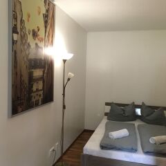 Отель KN Kahtan Boarding House Мюнхен удобства в номере